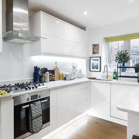 Chic 3 Bed Apartment Near London Bridge With Balcony Exterior photo