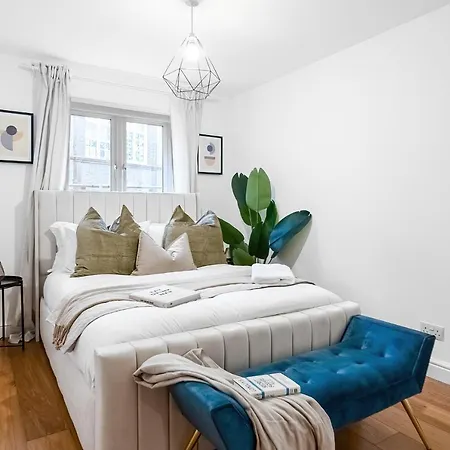 Chic 3 Bed Apartment Near London Bridge With Balcony Exterior photo