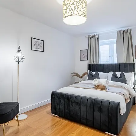Chic 3 Bed Apartment Near London Bridge With Balcony Exterior photo