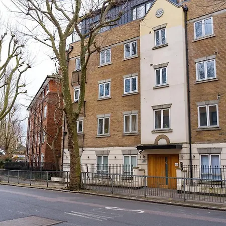 Chic 3 Bed Apartment Near London Bridge With Balcony Exterior photo